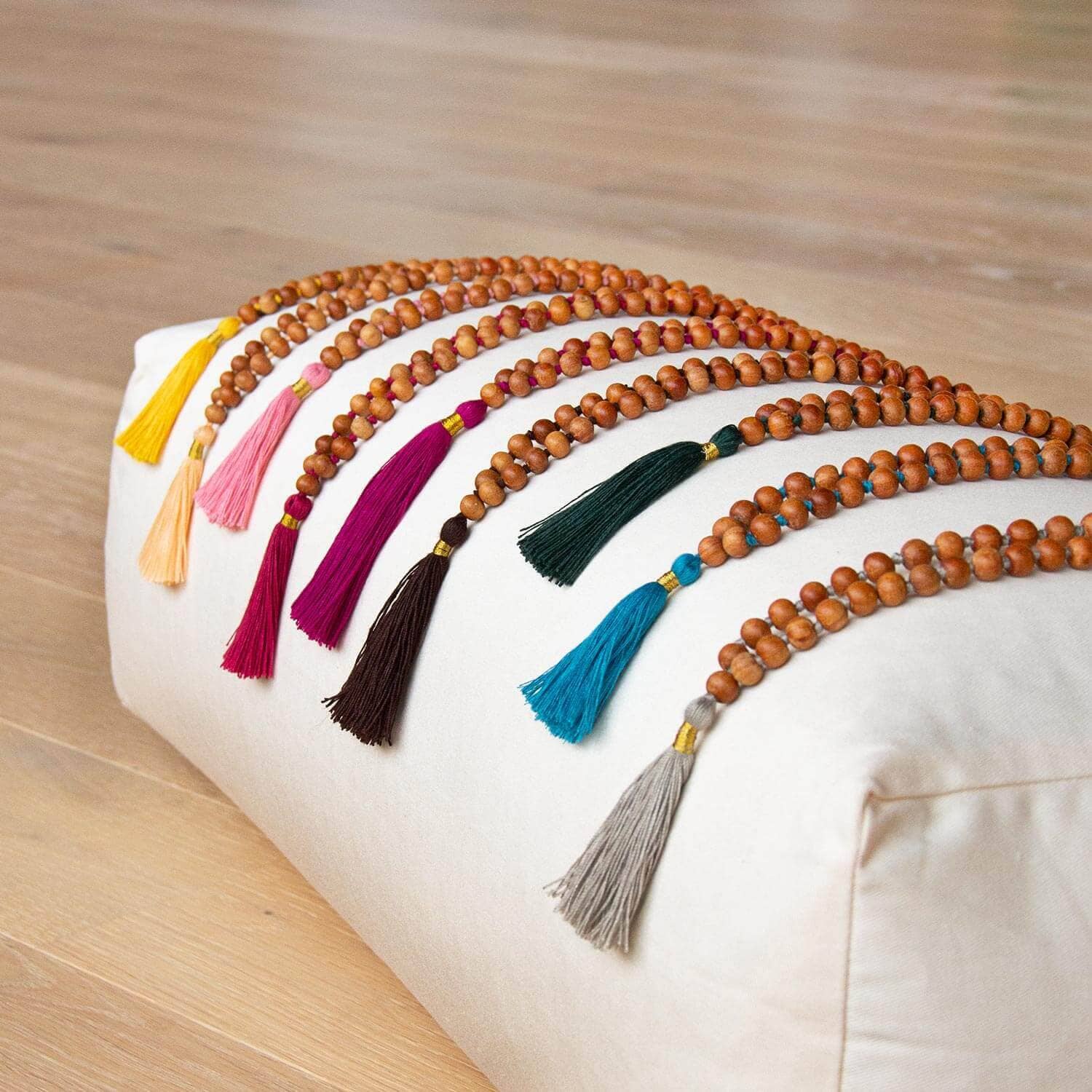 Mala, collane e braccialetti