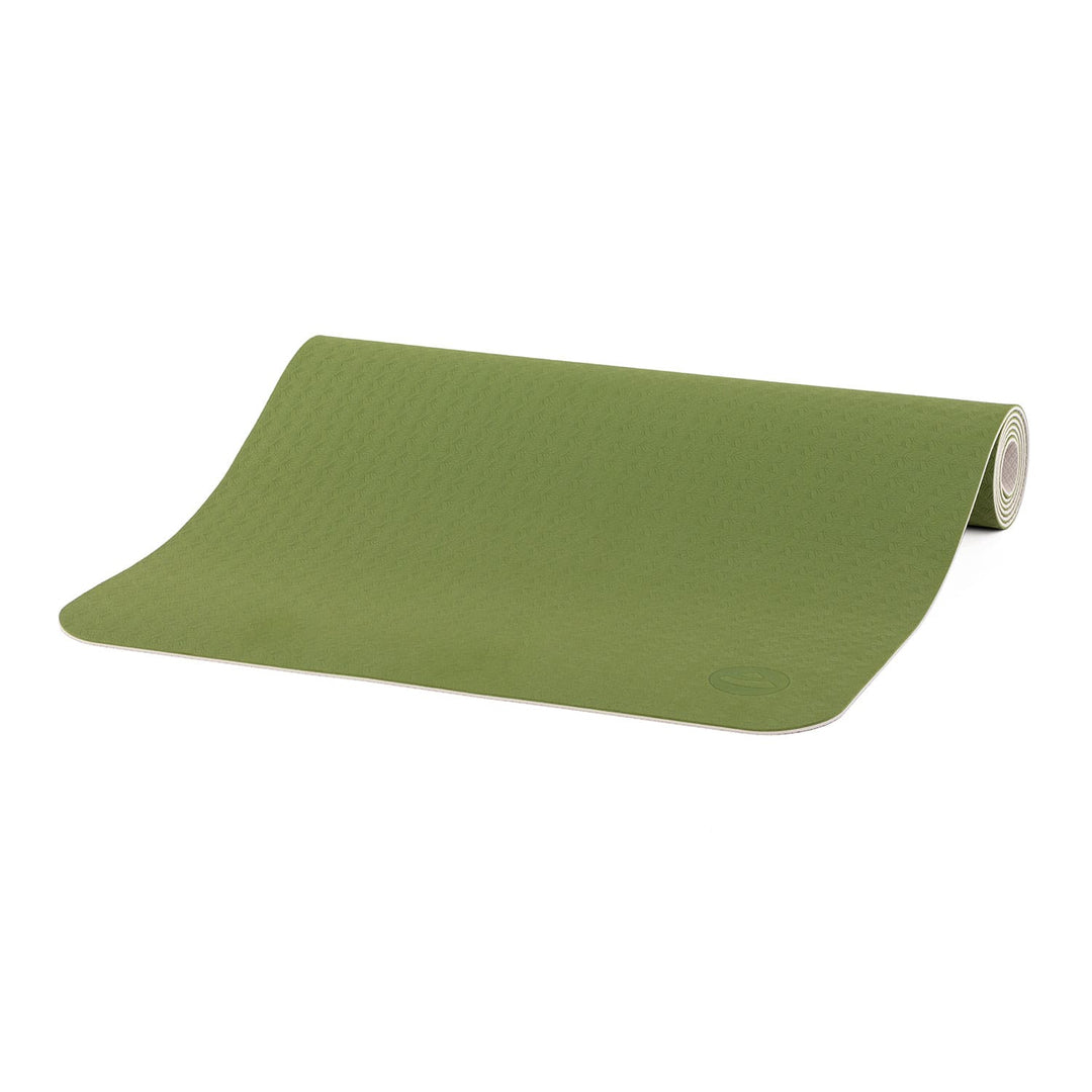 Tappetino yoga pilates TPE 'Flow' verde oliva disteso