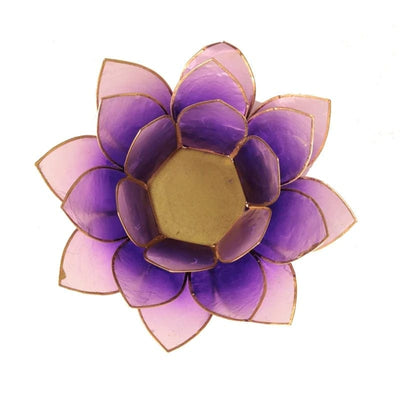 Porta candela 'Loto' con petali di loto viola vista da sopra