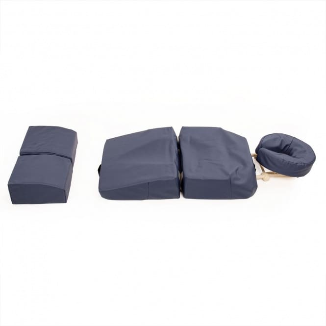 Sistema di cuscini di supporto per sostenere il corpo quando sdraiati senza sentore pressione in alcun punto. Regolabili e posizionabili a piacimento. colore blu