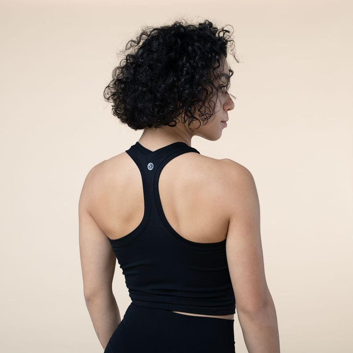 Cropped top ovvero canotta lunghezza vita nero spalle all'americana