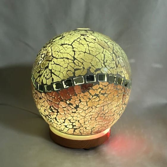 Sfera, aromadiffusore e lampada insieme, luci led che si alternano, luce verde