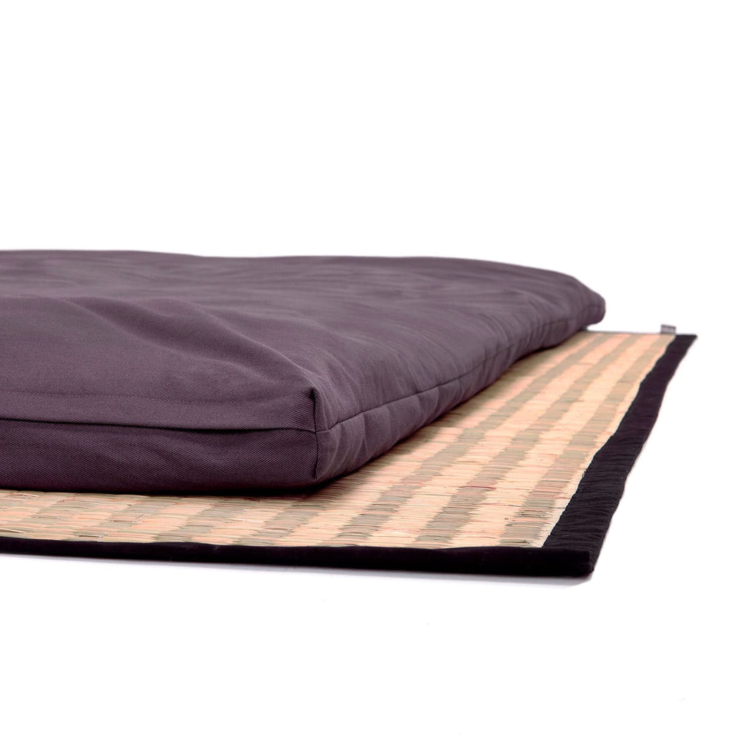Tatami in fibra Igusa e futon